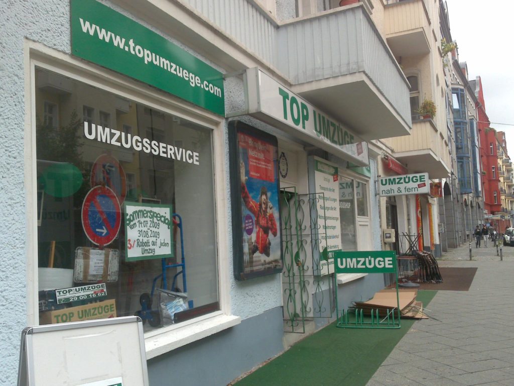 Kontakt TOP UMZÜGE Tel. 030 345 23 51 Fax. 030 370 25 323 Email: info@topumzuege.de www.topumzüge.de. Jetzt kostenlos Preis anfragen!